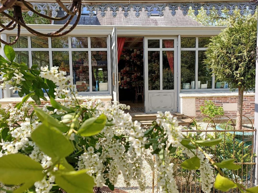 Un Parfum De Violette Bed & Breakfast Fourneville Exterior photo